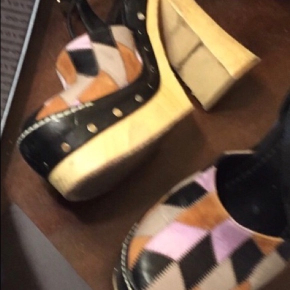 The Coolest Prada Platforms. Patched leather/ HOT - Picture 2 of 5